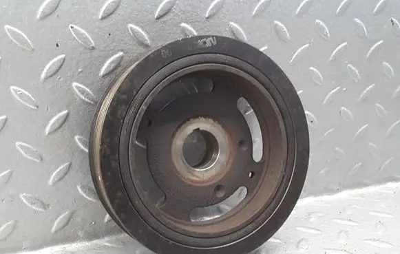 Nissan Tiida C11 Crankshaft pulley