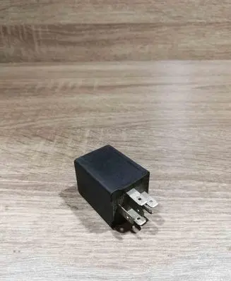 Opel Omega B2 Other relay 90069864 5WG12VPA 00362003