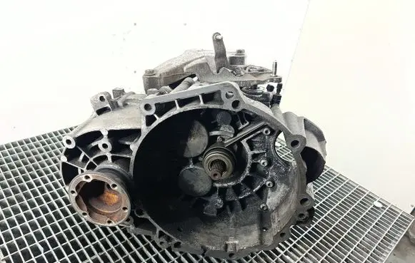 Volkswagen Golf V Manual 6 speed gearbox KDN