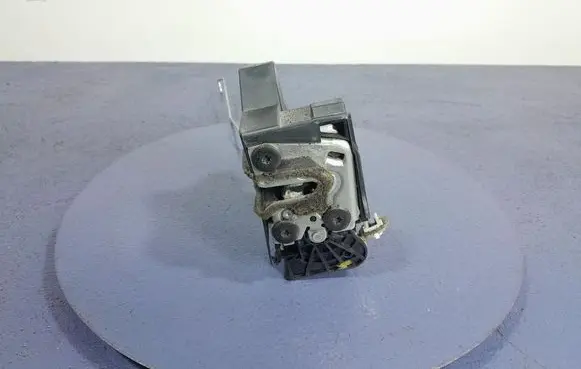 Dacia Sandero Front door lock 805028269RB