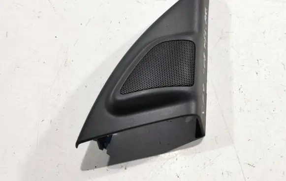 Volvo V70 Front door speaker 30781068 M5XUG 07W26