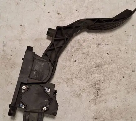 Volkswagen Polo IV 9N3 Accelerator throttle pedal 6Q2721503G 592102083 0280752219