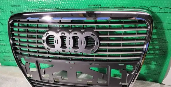 Audi A6 S6 C6 4F Front bumper upper radiator grill 4F0853651