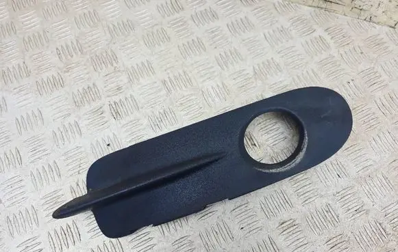 Volvo C70 Front fog light trim/grill 09466546