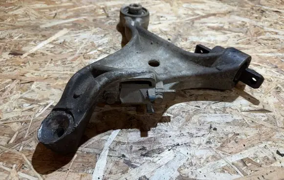 Volvo S60 Front lower control arm/wishbone