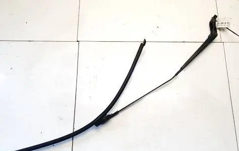Peugeot 407 Front wiper blade arm 
