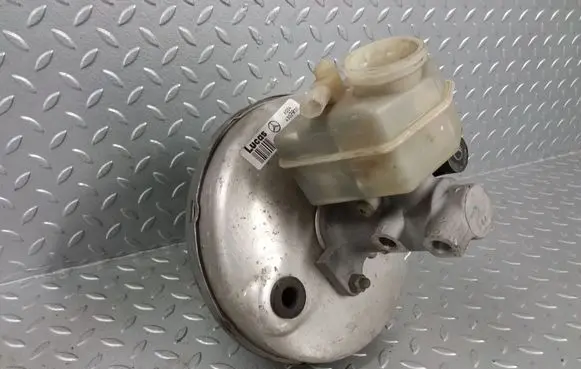 Mercedes-Benz A W168 Master brake cylinder A0044307030 0044307030