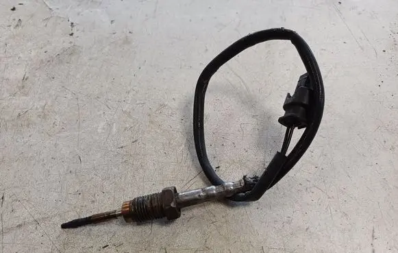 BMW 5 F10 F11 Exhaust gas temperature sensor 8509963