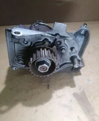 Peugeot 3008 I Fuel injection high pressure pump A2c53381555