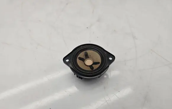 Volkswagen Crafter Panel speaker A9068270260 90007003298 00414614