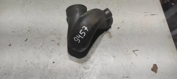 Volkswagen Golf III Intercooler hose/pipe 028129627D