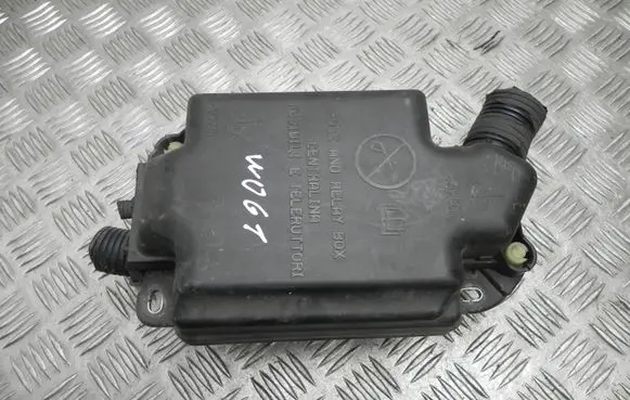 Fiat 500L Fuse box set 51890355
