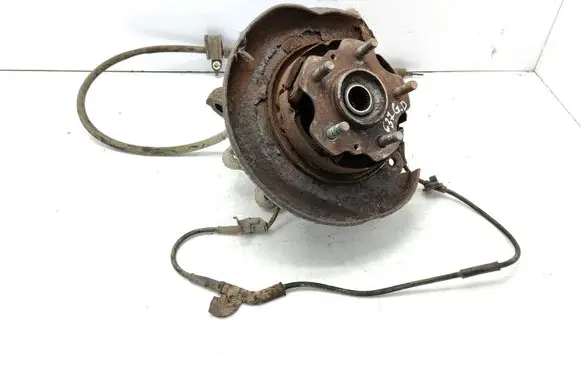 Mazda 929 Rear wheel hub spindle/knuckle 