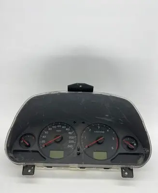 Volvo S40 Speedometer (instrument cluster) 30623974 40037888 02W45D4