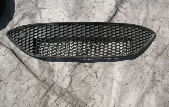 Ford Focus Front bumper lower grill F1EB-17B698-B