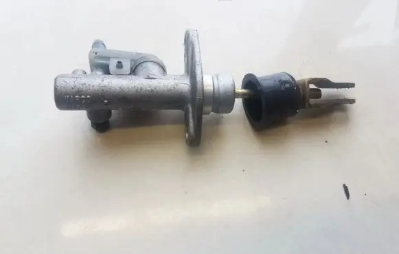 Mitsubishi Space Star Clutch master cylinder