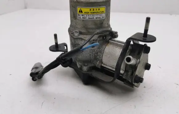 Mitsubishi Outlander Vacuum pump