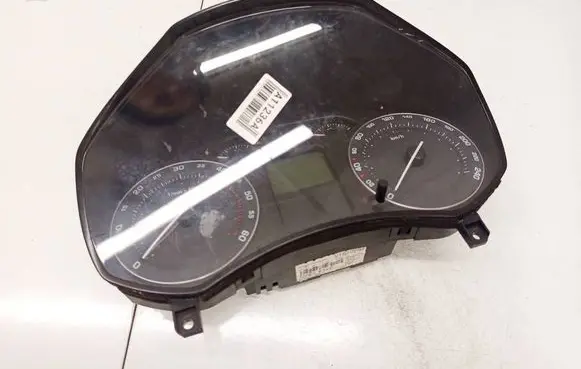 Skoda Octavia Mk2 (1Z) Speedometer (instrument cluster) 1Z0920812D