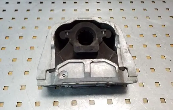 Seat Leon (1P) Engine mount bracket 1K0199262AS