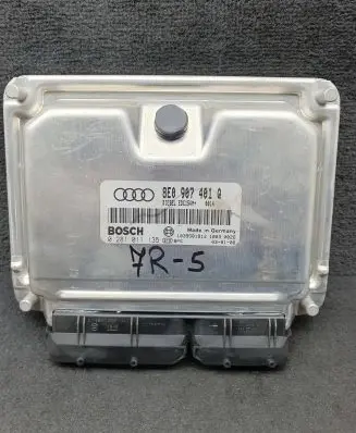 Audi A6 S6 C5 4B Engine control unit/module 8E0907401Q 0281011135