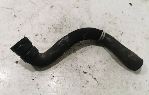 Opel Insignia A Engine coolant pipe/hose PA66GF30 7EK045