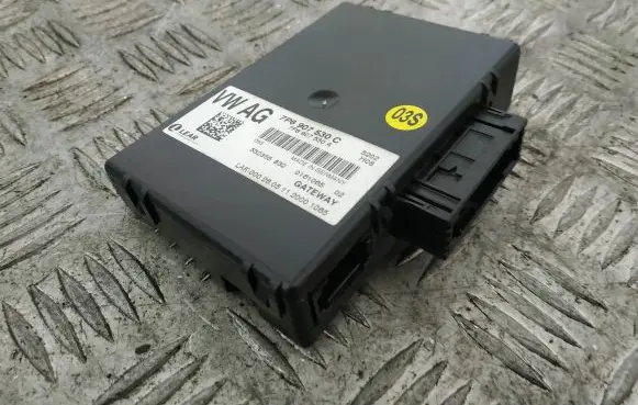 Volkswagen Touareg II Gateway control module 7P6907530C