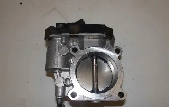 Nissan X-Trail T32 Throttle valve RME60