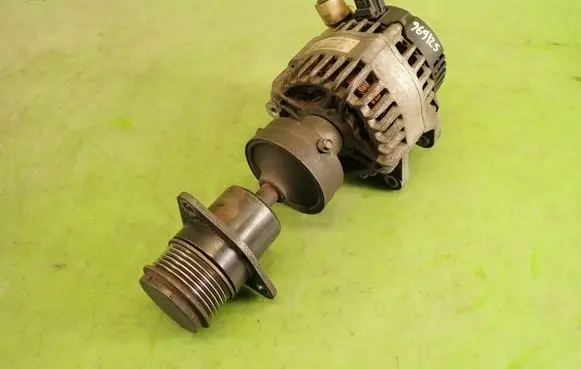 Ford C-MAX I Generator/alternator 4M5T10300LC105A