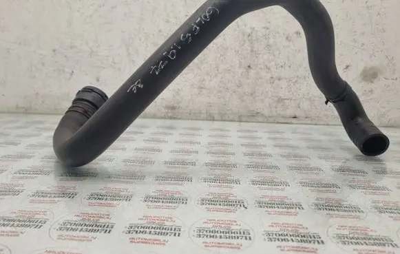 Volkswagen Golf V Engine coolant pipe/hose 3B0122291C