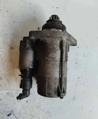 Volkswagen Golf V Starter motor 02Z911023H