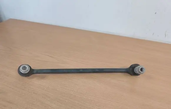 Toyota Yaris Cross Front anti-roll bar/stabilizer link 48820K0010