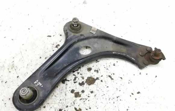 Citroen C3 Front lower control arm/wishbone
