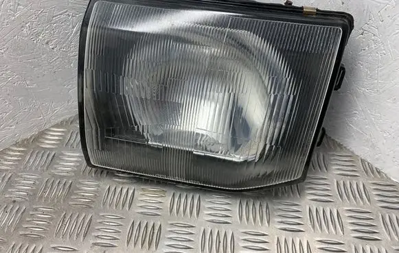 Mitsubishi Pajero Headlight/headlamp 11037746