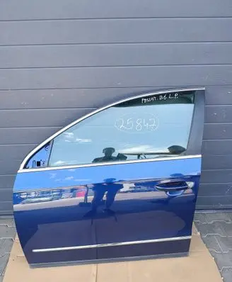 Volkswagen PASSAT B6 Front door