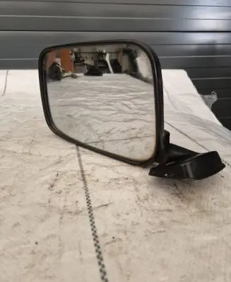 Isuzu Trooper Front door electric wing mirror E402201