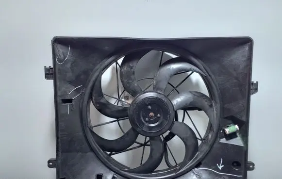 Hyundai Genesis Electric radiator cooling fan 253802MXXX