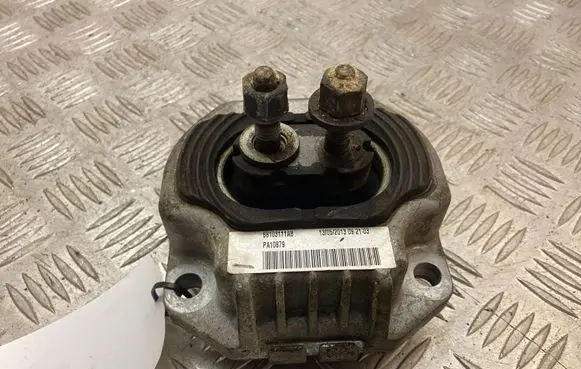 Jeep Grand Cherokee Gearbox mount 68103111AB