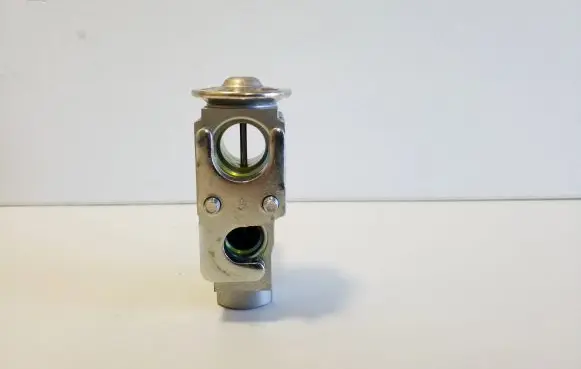 Land Rover Evoque II Air conditioning (A/C) expansion valve HZ526001
