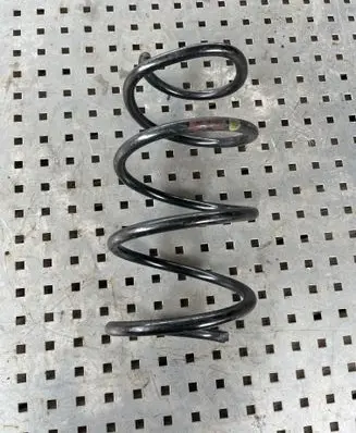 BMW 5 E60 E61 Front coil spring