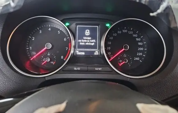 Volkswagen Polo V 6R Speedometer (instrument cluster) 6C0920740A IMPRK1413791