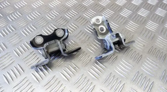 Front door hinge set