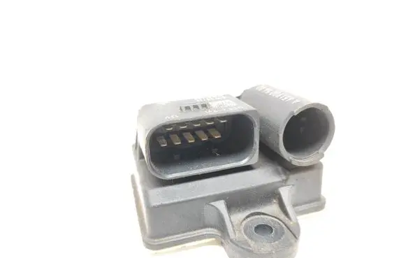 Mercedes-Benz C W205 Glow plug pre-heat relay A6519005602 13345046451