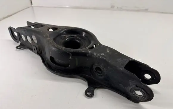 Chevrolet Camaro Rear upper control arm/wishbone 84382226 23282356