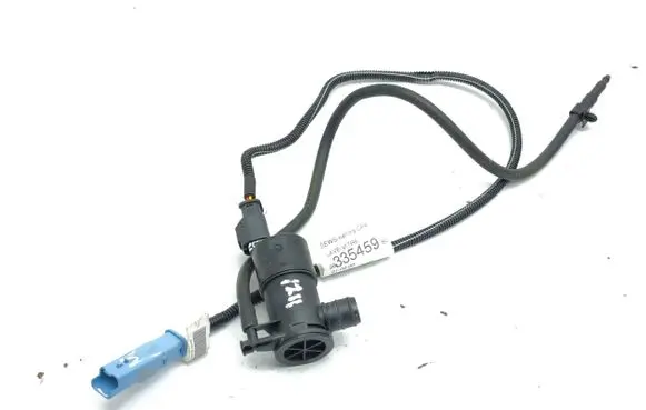 Citroen C4 III e-C4 Windscreen/windshield washer pump 9825894180