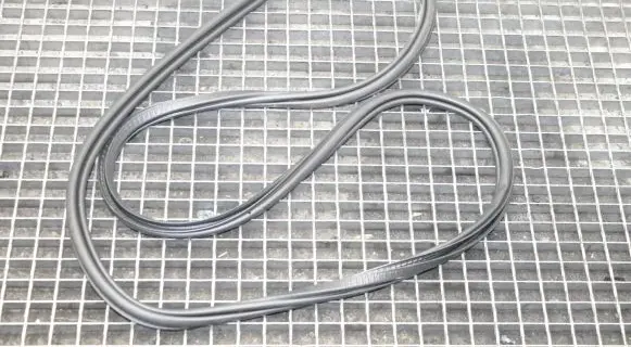 Volvo XC40 Rubber seal rear door 
