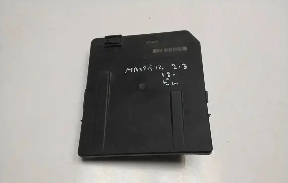 Renault Master III Comfort/convenience module 51933810 284B67653R 9SHX62