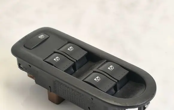 Renault Scenic II - Grand scenic II Electric window control switch 025330