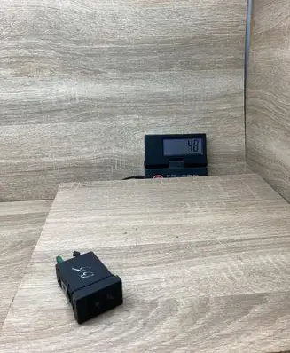 Volkswagen PASSAT B5 Seat heating switch 3B0963563C