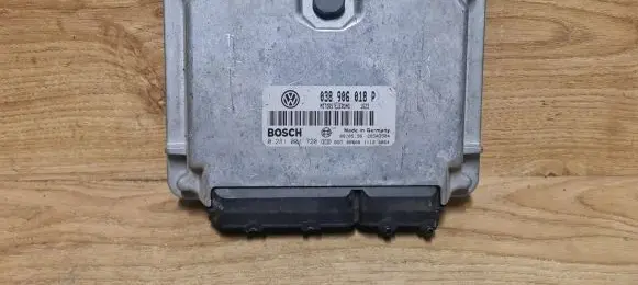 Volkswagen PASSAT B5 Engine control unit/module 038906018p 0281001720