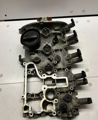 Audi A4 S4 B8 8K Rocker cam cover 06H103475H